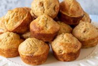 Moist Banana Walnut Muffins with Cinnamon Streusel