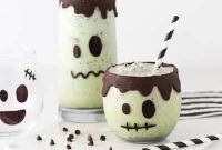 Frankenstein Halloween Milkshakes: Green Monster Dessert Recipe