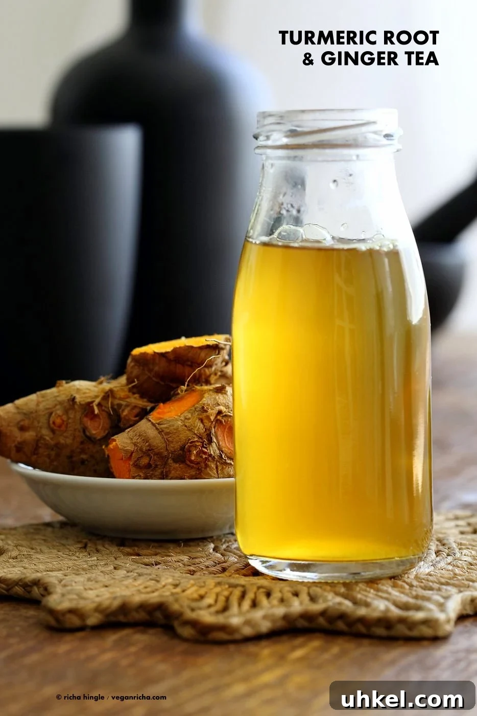 Ginger and Turmeric Root Tea Benefits, Recipe & Brewing Tips 2 Ginger Turmeric Root Tea. Fresh Turmeric Root and ginger simmered with black pepper to make a soothing healing turmeric tonic. Add sweetener of choice. Serve hot or chilled. Vegan Gluten-free Recipe | VeganRicha.com