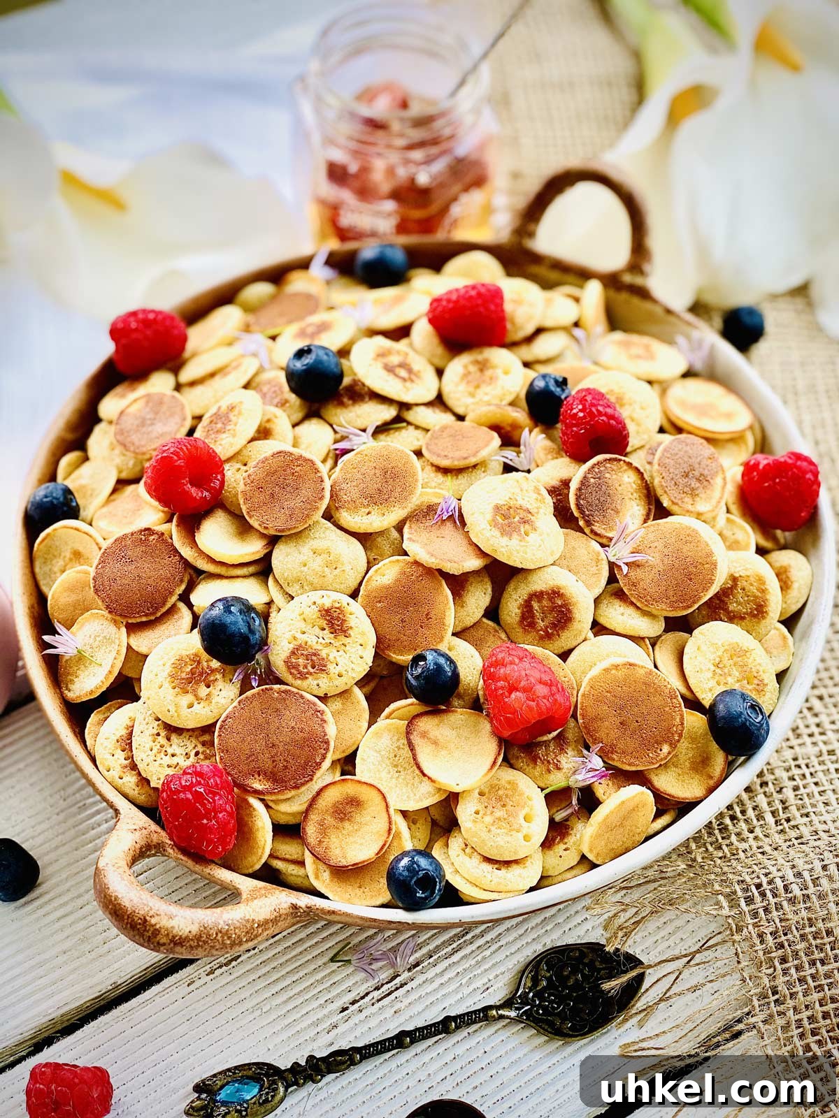 Mini Pancake Cereal Recipe: Bite-Sized Pancakes for Breakfast 2 Mini pancakes cereal