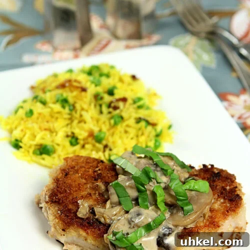 Pork Chops with Mushroom Cream Sauce | @CreativCulinary