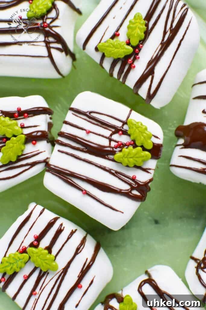 Christmas Holly Marshmallows Recipe for Hot Chocolate Christmas Holly Marshmallows Recipe for Hot Chocolate
