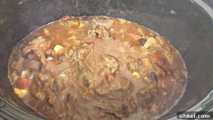Image for Slow cooked, gluten free chunky beef chilli