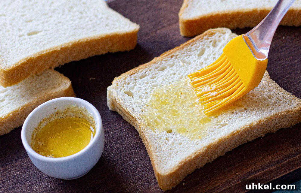 Preparing sandwich
