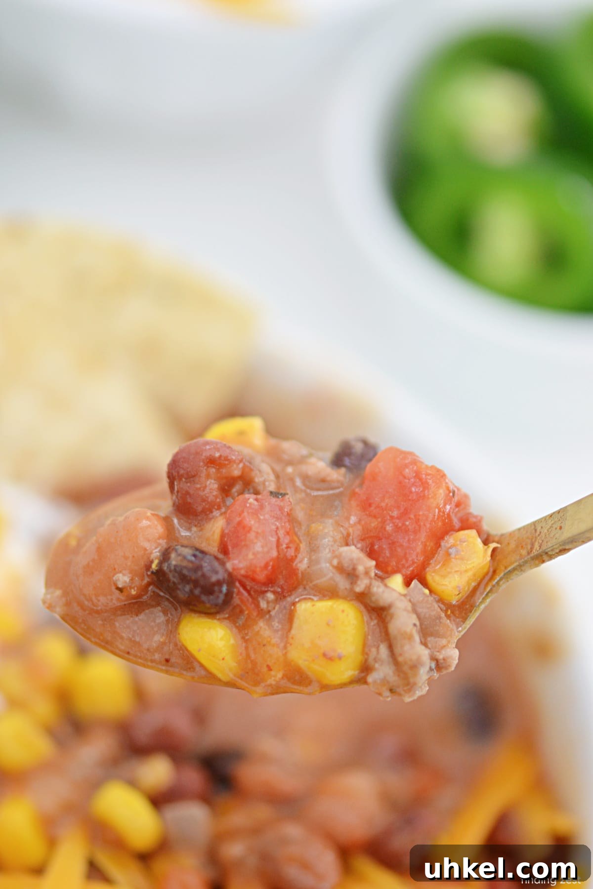 Hearty 7-Can Taco Soup Recipe for Quick Weeknight Dinners 3 A hearty taco soup with ground beef, corn, beans and diced tomatoes