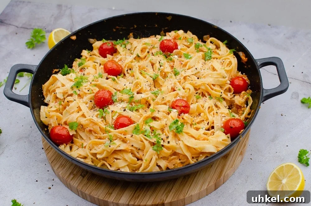 Crab Tagliatelle with Shredded Crab and Lemon Herb Sauce 2 Flawless Shredded Crab Tagliatelle