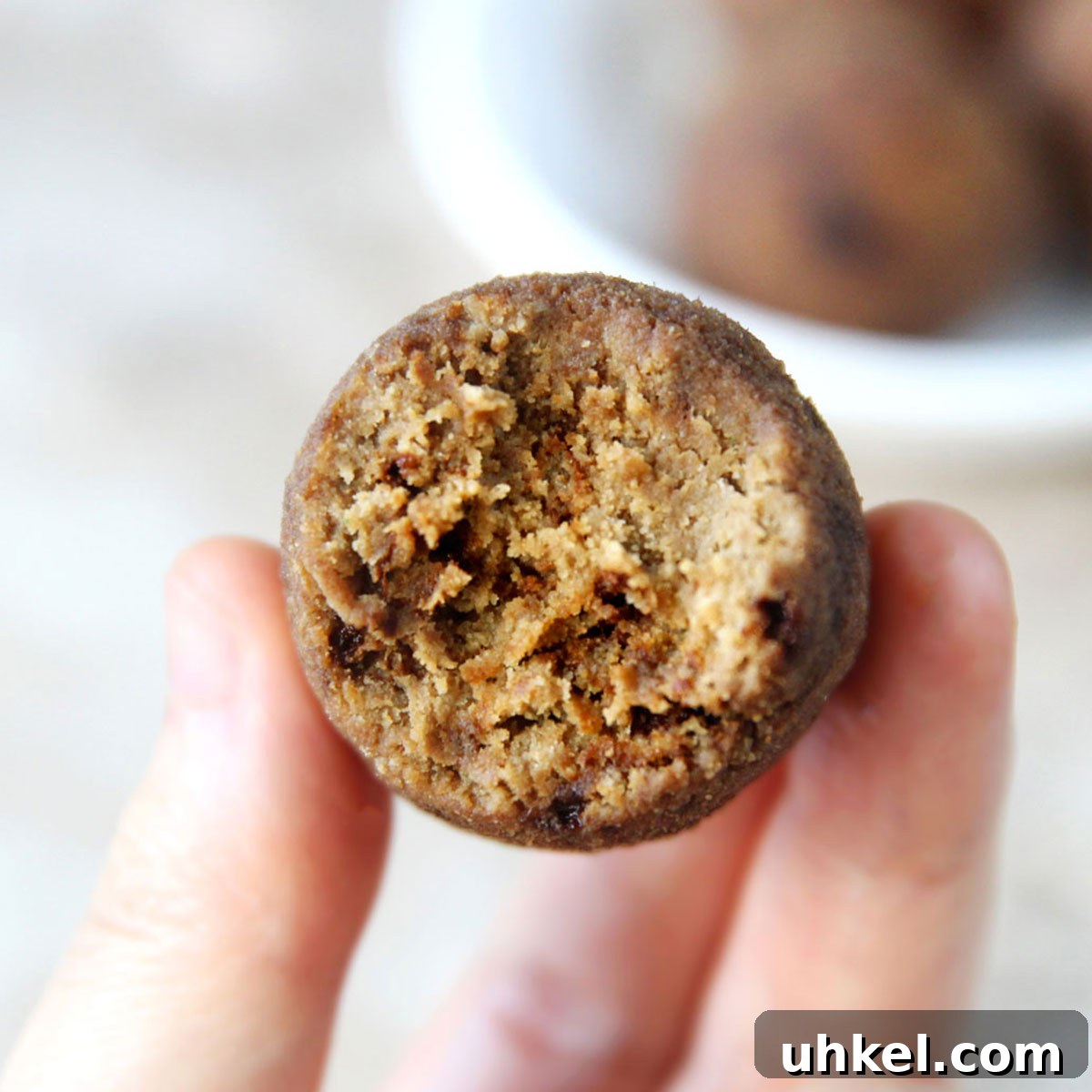 Vegan tiramisu protein balls