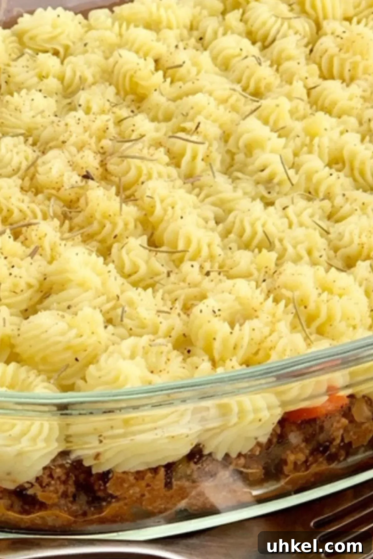 Dairy-Free Gluten-Free Shepherd's Pie Recipe for Comforting Dinner 3 A swirled layer of potatoes on a gluten free dairy free cottage pie.