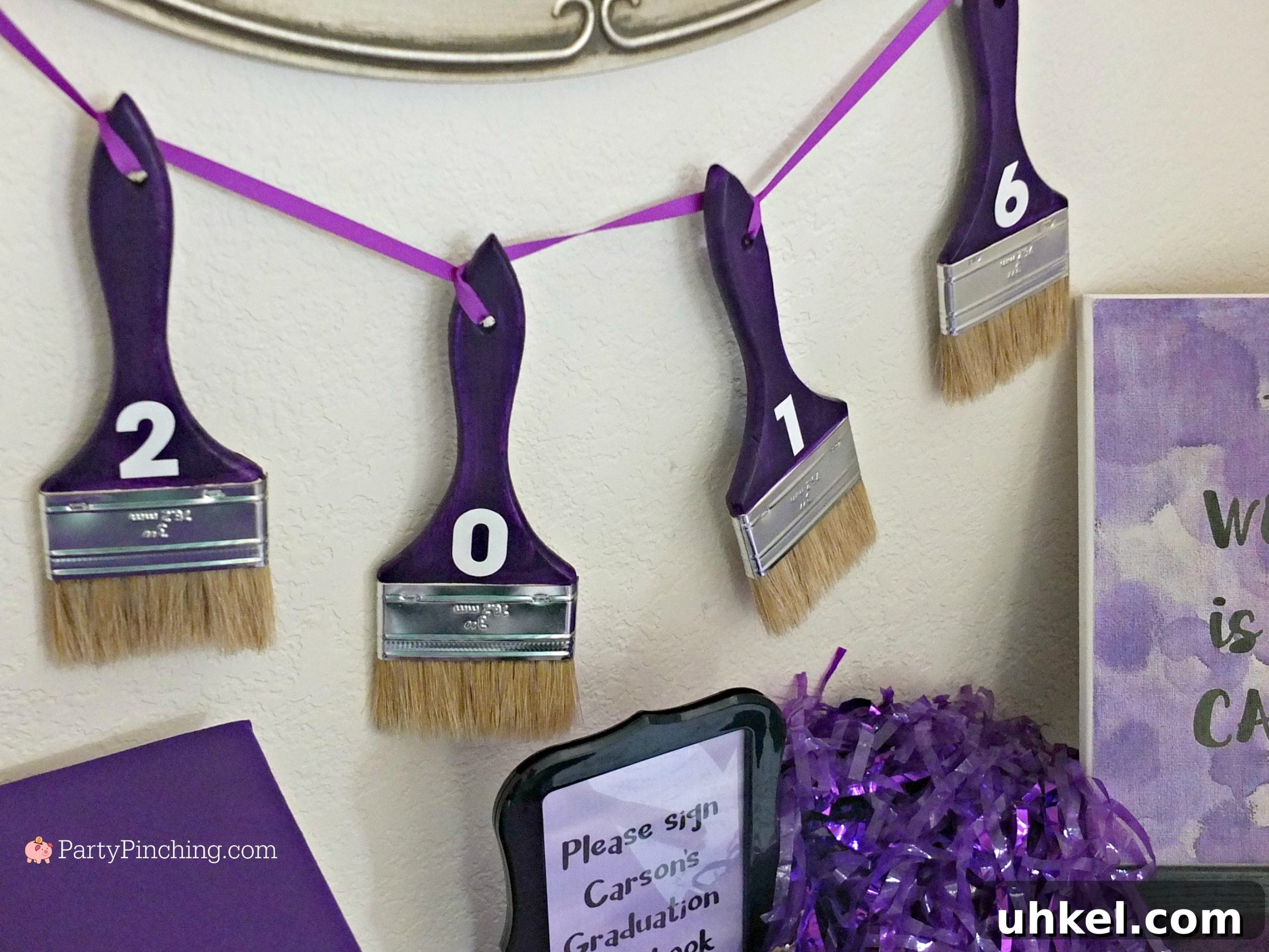 Art-Themed Graduation Party Ideas and Decor 15 art-themed graduation decorations